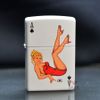 Zippo Sơn Trắng Chủ Đề Lá Bài Át Bích Lady Ace Z128
