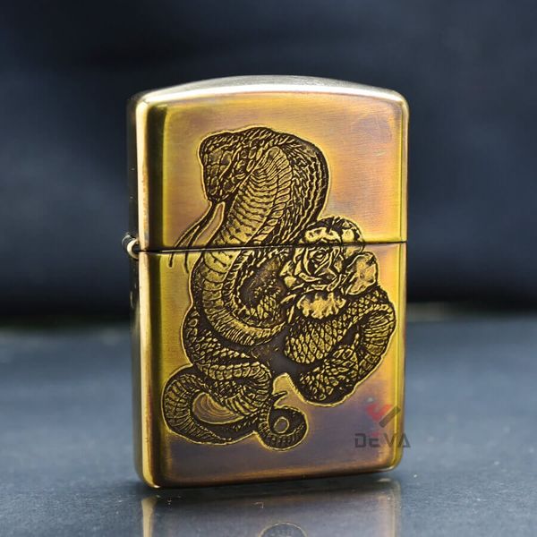 Zippo Armor Khắc Sâu Rắn Hổ Mang Chúa ZD72
