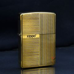 Zippo Khắc Các Đường Kẻ Sọc Ngang Dọc ZN393