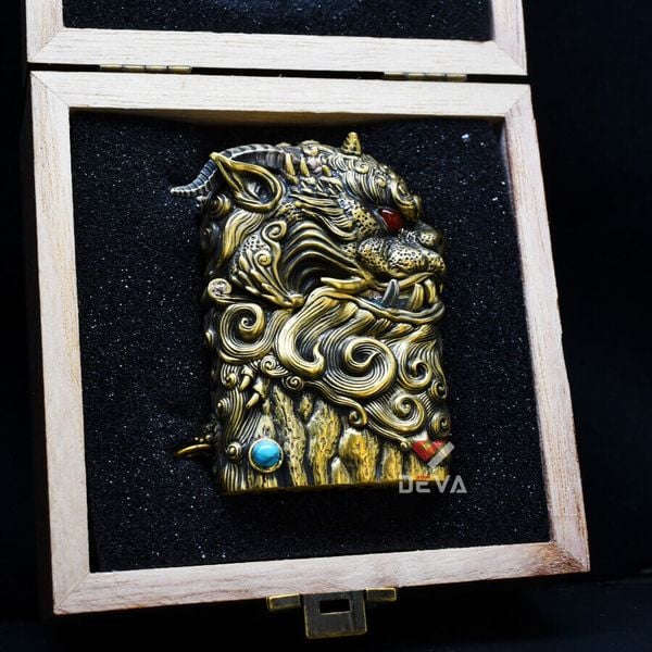 Bật lửa độc vỏ dày chủ đề hung thú Thao Thiết Z003