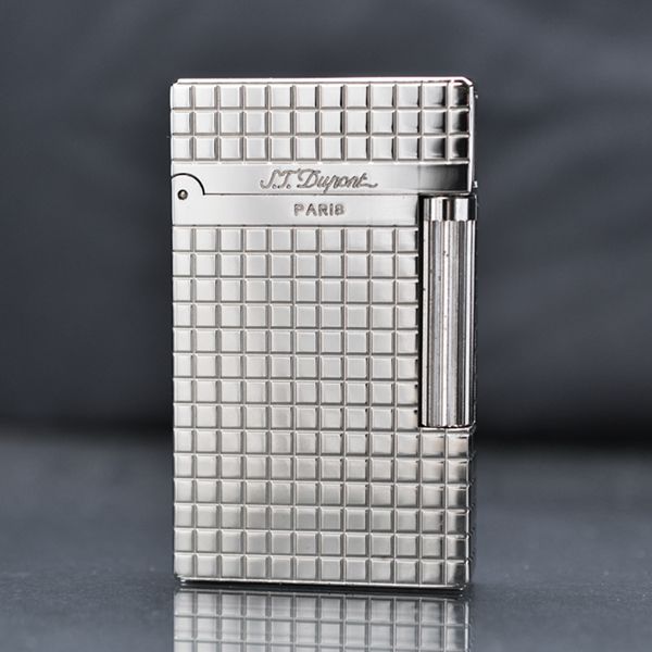 Bật lửa Dupont trắng kẻ vuông trắng D138