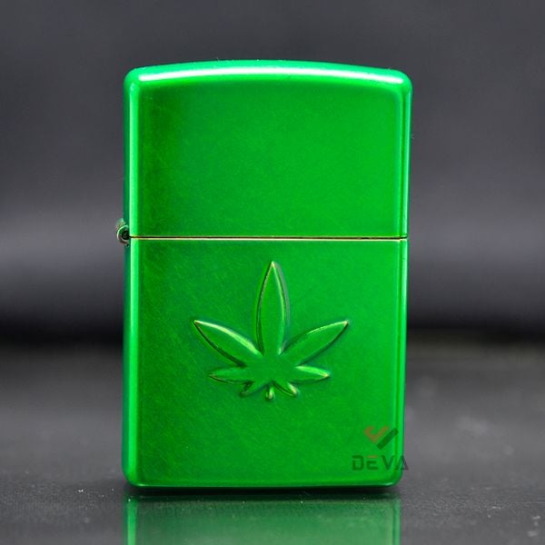 Zippo Stamped leaf Brass lá Phong nổi Z265