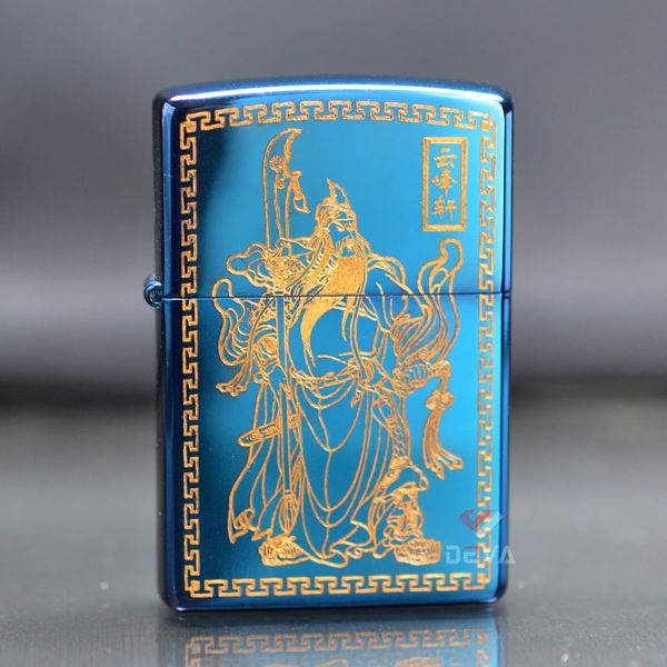 Zippo Xanh Sapphire Khắc Quan Vân Trường Mạ Vàng ZK39
