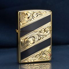 Zippo Sơn Mài Hoa Văn Mạ Vàng Kẻ Chéo ZN67