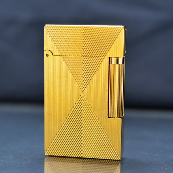 Bật lửa ST Dupont kẻ các góc D160