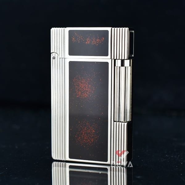 Bật lửa ST Dupont kẻ dọc sơn mài đen D164