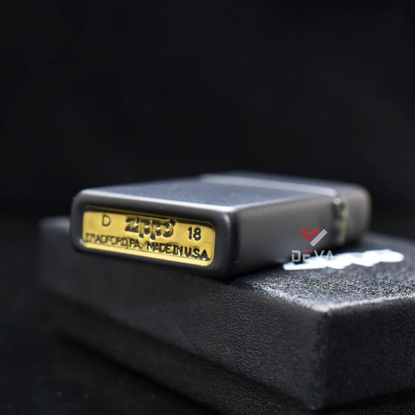 Zippo Slim Sơn Đen Mờ In Logo Hãng ZT15