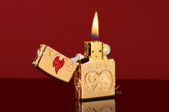 Zippo Mạ Vàng Kỷ Niệm 90th Limited Edition 2022 Collectible Z09