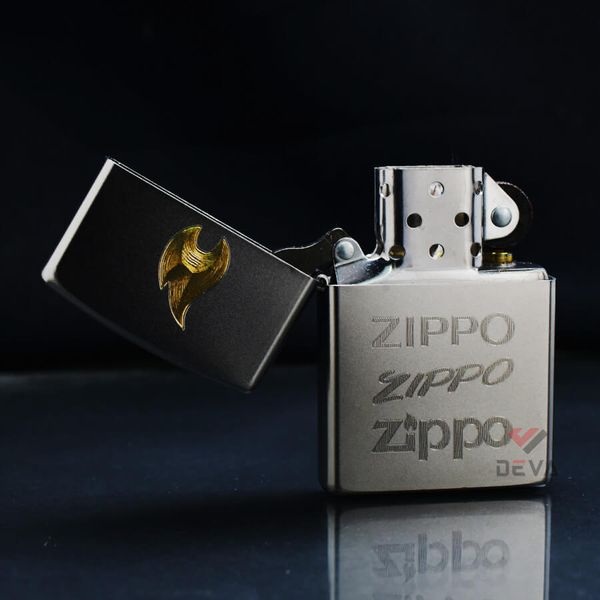 Zippo Mạ Satin Khắc Ngọn Lửa Zippo Và Logo ZK17