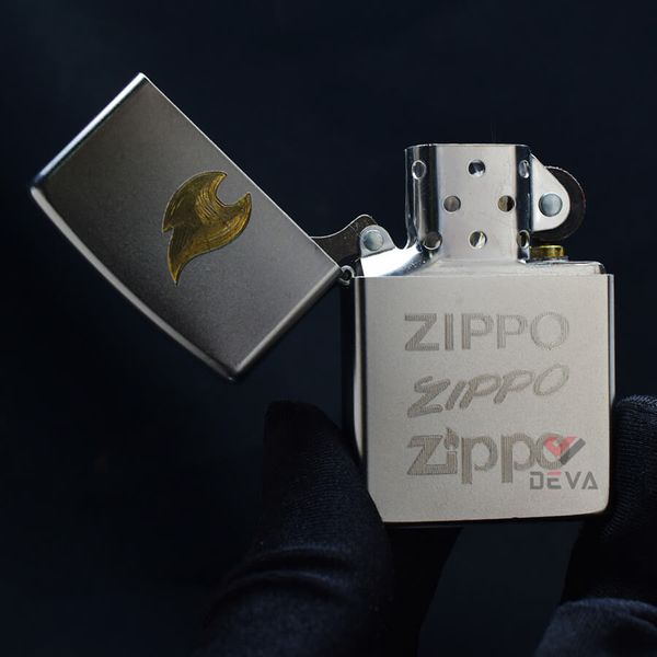 Zippo Mạ Satin Khắc Ngọn Lửa Zippo Và Logo ZK17