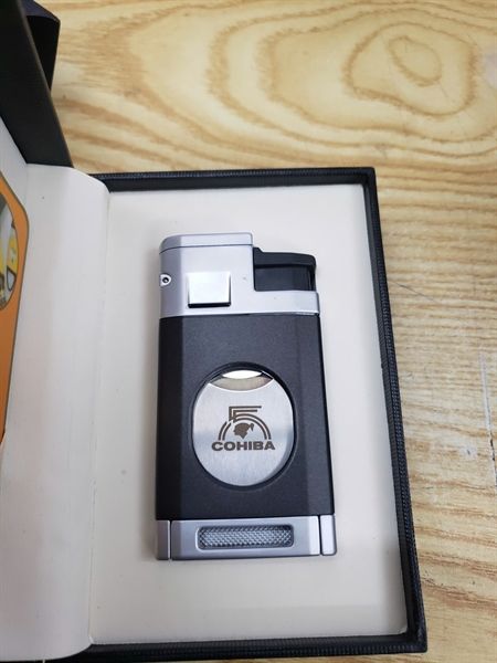 Bật lửa khò 3 tia kèm dao cắt Cohiba COB 196