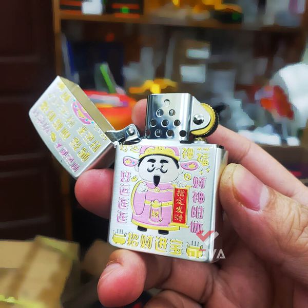 Bật lửa xăng đá Zorro hình Thần Tài may mắn bản giới hạn Z2-1140