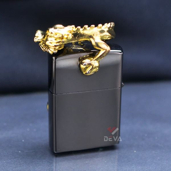 Bật lửa Zorro Ốp Tượng Rồng Uốn Lượn Bản Giới Hạn Z91321