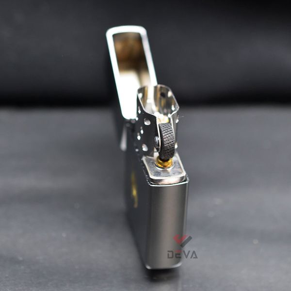 Zippo Satin Khắc Ngọn Lửa Zippo ZK77