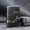 Zippo Premium Sơn Đen Khắc Chìm Ngọn Lửa Và Logo Zippo Z34