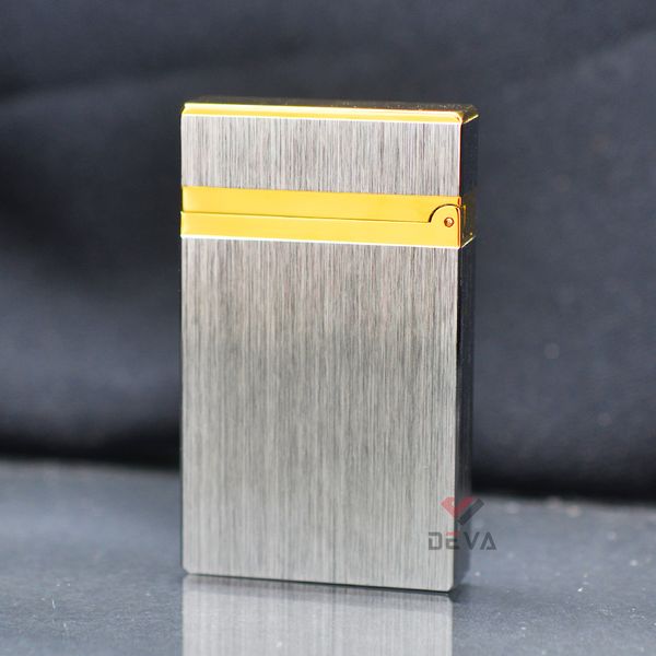 Bật Lửa Xăng Đá Calories Bạc Xước Viền Vàng CL-X02
