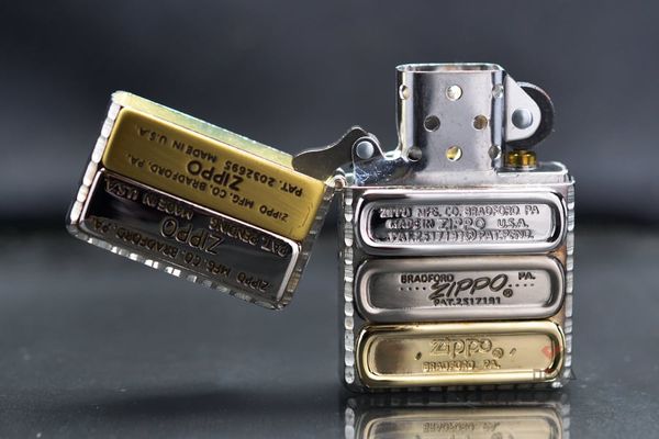 Zippo 2 Đáy Bottomz Up Ốp Mộc Đáy Các Thời Kỳ ZN373