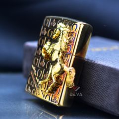 Zippo Đồng Cháy Ốp Chú Ngựa Chiến Thắng ZN17