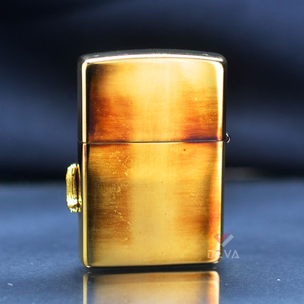 Zippo Đồng Cháy Ốp Chú Ngựa Chiến Thắng ZN17