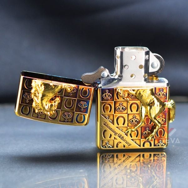 Zippo Đồng Cháy Ốp Chú Ngựa Chiến Thắng ZN17