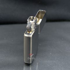 Zippo Slim Chủ Đề Thương Hiệu Thời Trang Anh Quốc Burberry ZN64