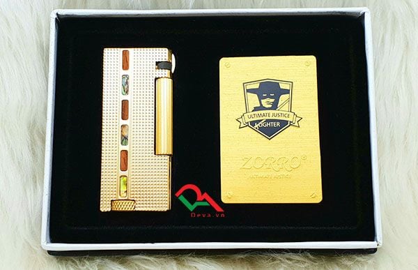 Bật lửa xăng đá Zorro ZC-B9