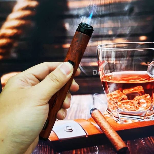 Bật lửa chính hãng Honest khò 1 tia cán dài BCZ 828