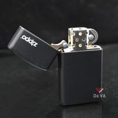 Zippo Slim Sơn Đen Mờ In Logo Hãng ZT15