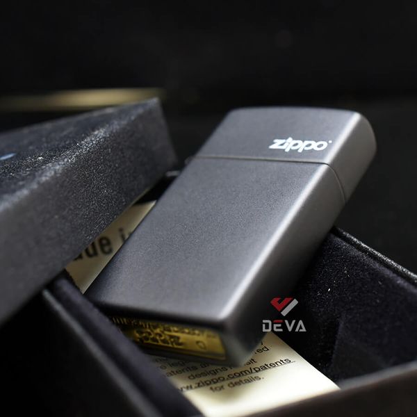 Zippo Slim Sơn Đen Mờ In Logo Hãng ZT15