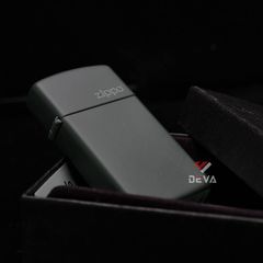 Zippo Slim Sơn Xanh Bộ Đội In Logo Hãng 1627 ZT03