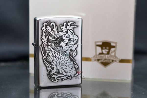 Bật lửa Zorro Bạc Khối Khắc Hình Cá Chép Đầm Sen ZBK01