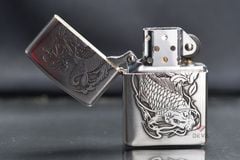 Bật lửa Zorro Bạc Khối Khắc Hình Cá Chép Đầm Sen ZBK01