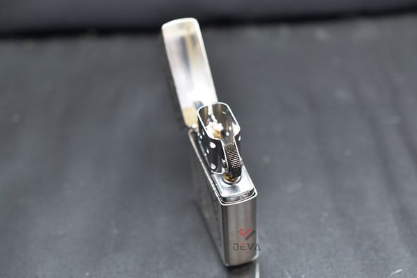 Bật lửa Zorro Bạc Khối Khắc Hình Cá Chép Đầm Sen ZBK01