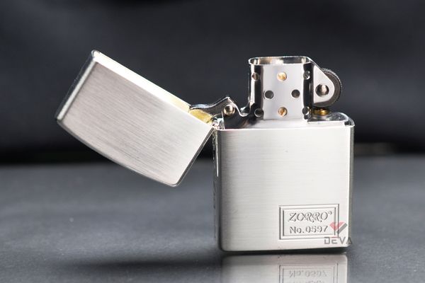 Zorro Mạ Bạc Cạnh Hoa Văn Bản Giới Hạn Z92055