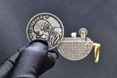 Bật lửa Chính Hãng Zorro Móc Khoá Đồng Xu Z623-201