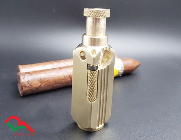 Bật lửa xăng đúc nguyên khối TC01