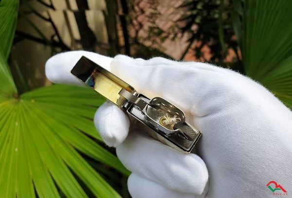 Zippo chặt góc 1935 hoa văn cạnh ZN170