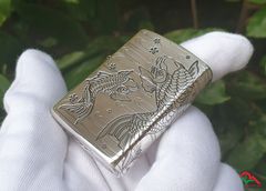 Zippo bạc khắc hình cá chép ZN172
