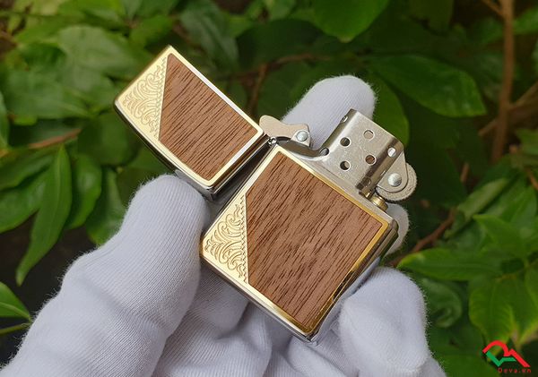 Zippo ốp gỗ hoa văn góc ZN178