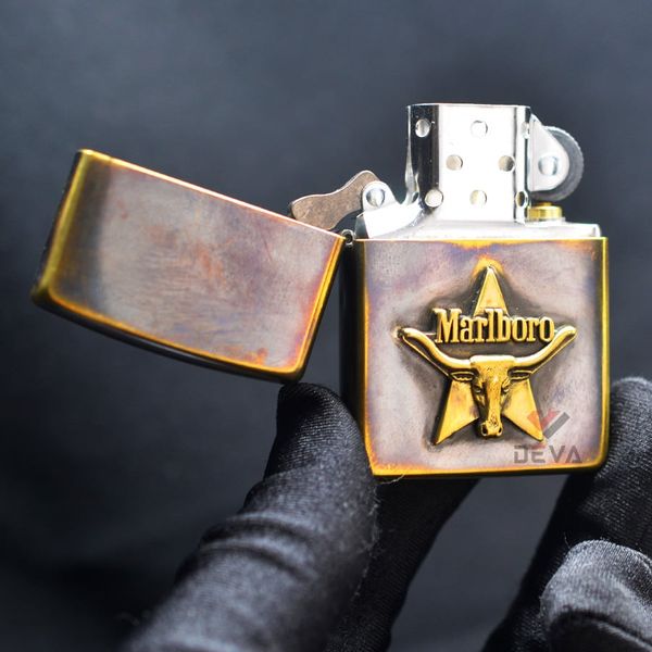 Zippo Đồng Giả Cổ Gắn Emblem Đầu Bò Marlboro ZD17