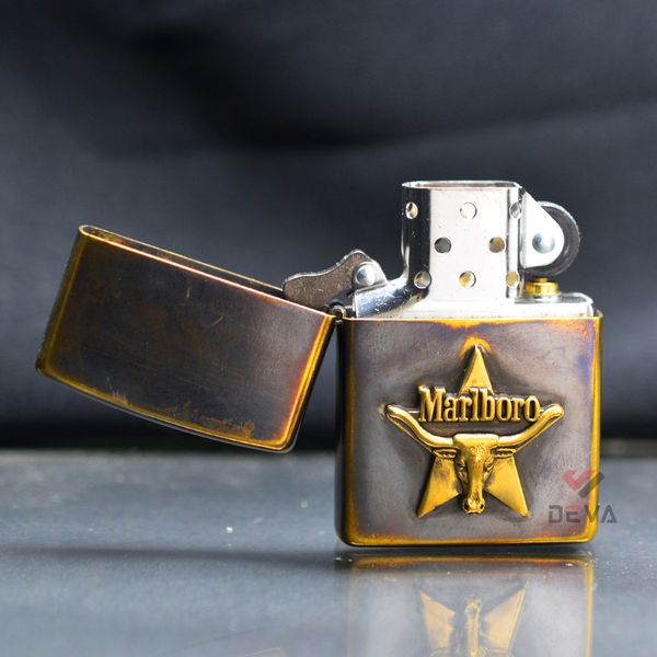 Zippo Đồng Giả Cổ Gắn Emblem Đầu Bò Marlboro ZD17