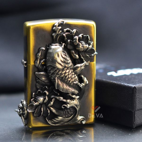 Zippo Ốp Nổi Cá Chép Đầm Sen 3D ZD28