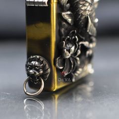 Zippo Ốp Nổi Cá Chép Đầm Sen 3D ZD28