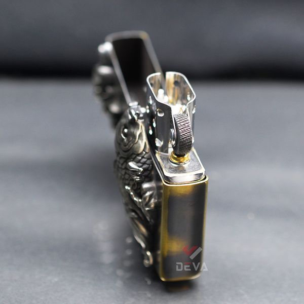 Zippo Ốp Nổi Cá Chép Đầm Sen 3D ZD28