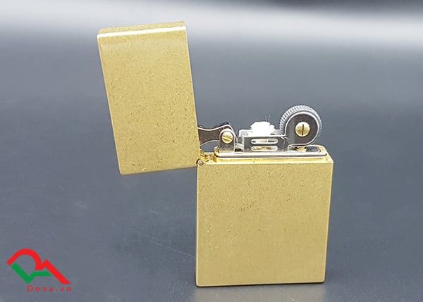 Bật lửa xăng đá Calories 410