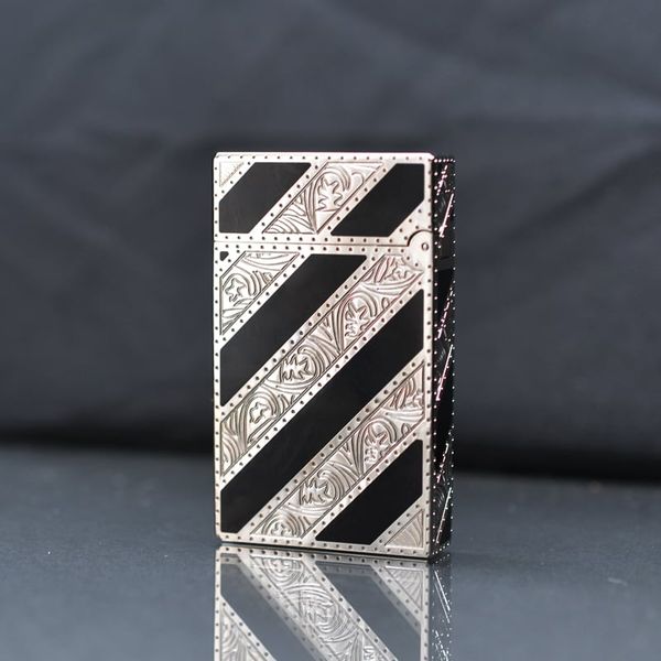 Bật lửa dupont kẻ chéo vàng đen D42