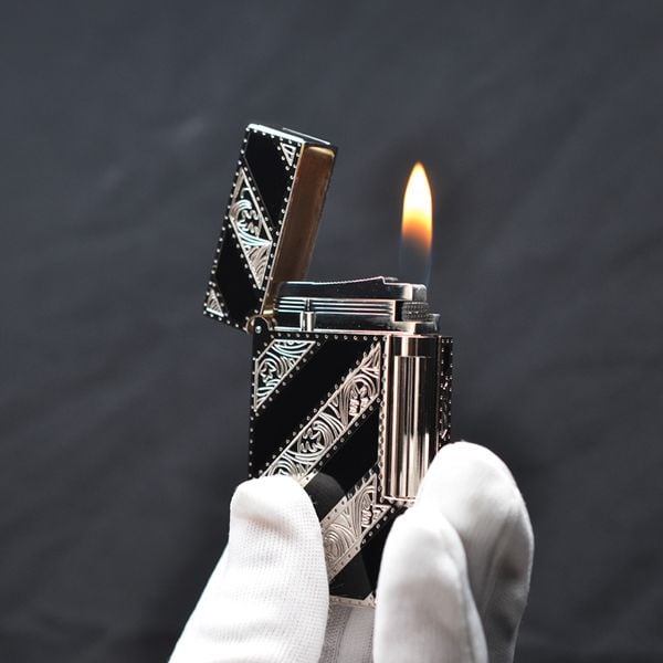 Bật lửa dupont kẻ chéo vàng đen D42