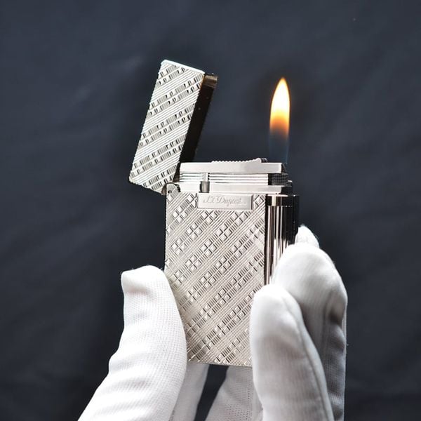 Bật lửa Dupont ô vuông D47
