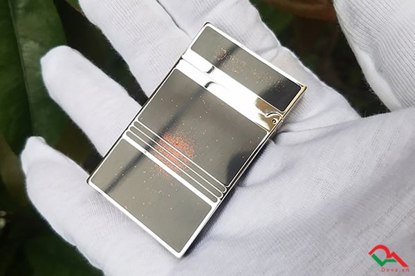 Bật lửa Dupont sơn mài đen viền vàng D133