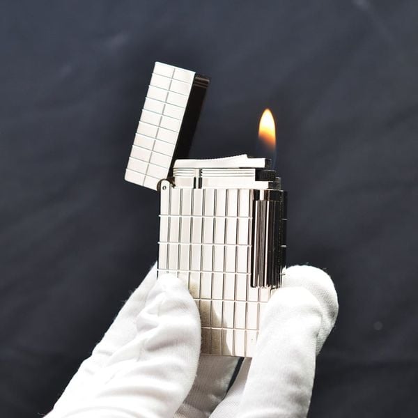 Bật lửa Dupont vàng kẻ vuông D51